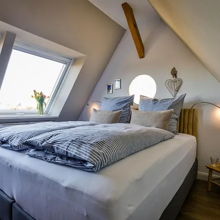 Holiday home Meerzeit *